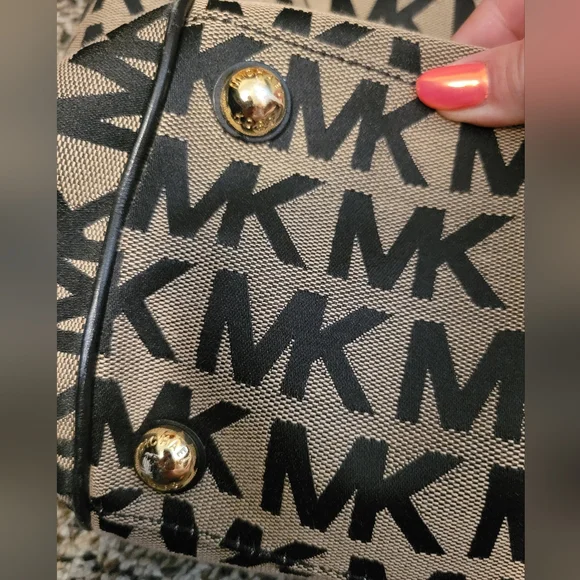 Michael Kors Tan and Black MK Pattern Travel Bag - Picture 4 of 4